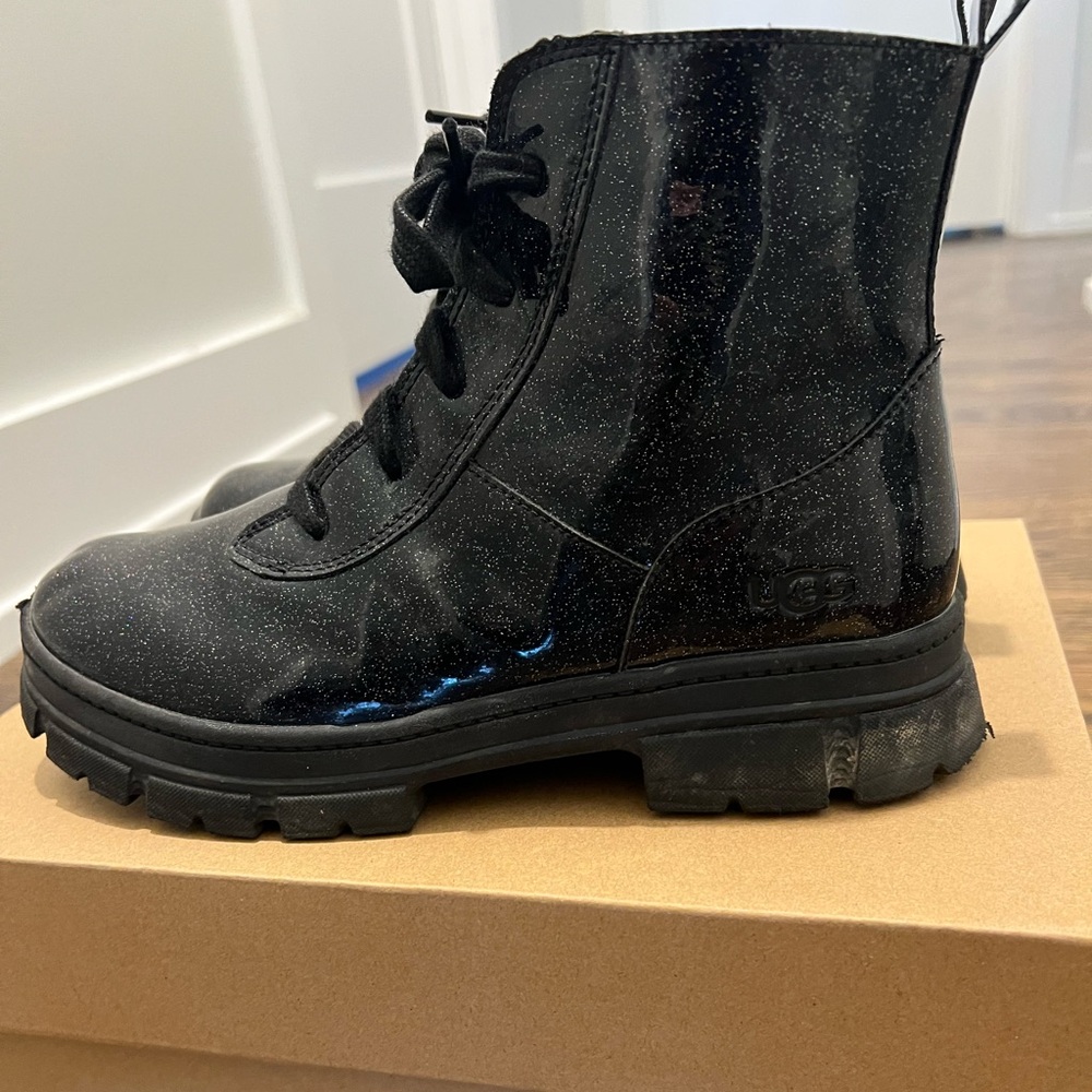 UGG Ashton Lace Up Glitter Black Boots